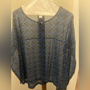 Old Navy long sleeve blouse